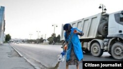 Yolda təmizlik işləri aparan qadını avtobus vurub 