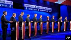 Debat kandidat capres AS dari Partai Republik (dari kiri): John Kasich, Mike Huckabee, Jeb Bush, Marco Rubio, Donald Trump, Ben Carson, Carly Fiorina, Ted Cruz, Chris Christie, dan Rand Paul di University of Colorado, Boulder, Colorado(28/10).