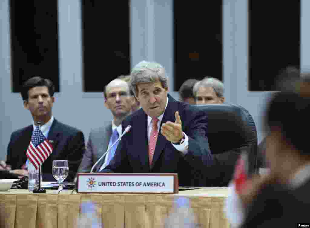 Ngoại trưởng Mỹ John Kerry phát biểu tại Hội nghị các Bộ trưởng Mỹ-ASEAN tại Bandar Seri Begawan, ngày 1/7/2013. 