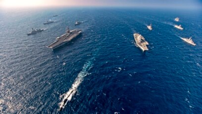 Tàu sân bay và chiến hạm của Ân Độ, Mỹ, Nhật và Úc tham dự giai đoạn hai cuộc tập trận hải quân Malabar tại phía Bắc Biển Ả Rập, ngày 17/11/2020. 