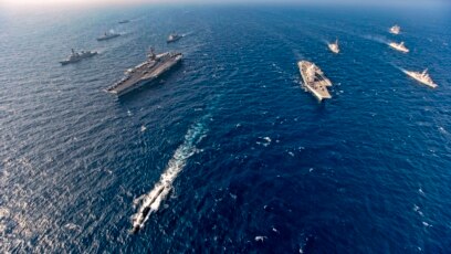 Hàng không mẫu hạm và tàu chiến tham gia diễn tập hải quân Malabar, tập trận chung gồm Ấn Độ, Hoa Kỳ, Nhật Bản và Australia, in the Northern Arabian Sea on Tuesday, Nov. 17, 2020. (AP)