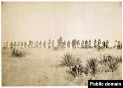 Geronimo (center), taken by photographer C.S. Fry taken before his final surrender to the U.S. Army in March, 1886.