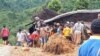 Tim penyelamat berusaha mencari korban tanah longsor di Sukabumi, Jawa Barat, Selasa 1/1 (Foto: SEKOLAH RELAWAN).