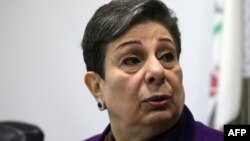 Pejabat eksekutif PLO, Hanan Ashrawi
