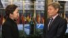 VOA Korean Service’s Cho Eunjung (left) interviews U.S. Assistant Secretary of State for Democracy, Human Rights and Labor Tom Malinowski. 