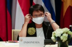 Menlu RI Retno Marsudi bertemu dengan Menlu AS Antony Blinken saat bertemu dengan Menlu Negara-negara ASEAN pada Kamis, 23 September 2021. (Foto: AP)