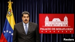 El presidente de Venezuela, Nicolás Maduro, asiste a una conferencia de prensa en el Palacio de Miraflores en Caracas, Venezuela, el 18 de septiembre de 2018. 