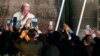 Papa cierra visita a Ecuador y se dirige a Bolivia