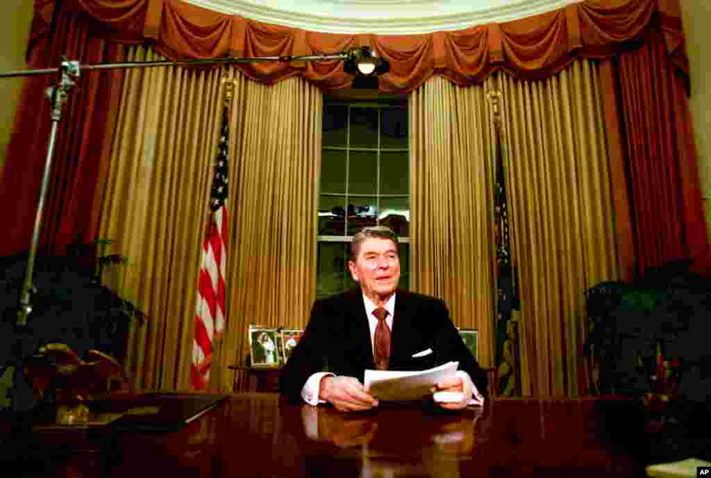 প্রেসিডেন্ট রেগান