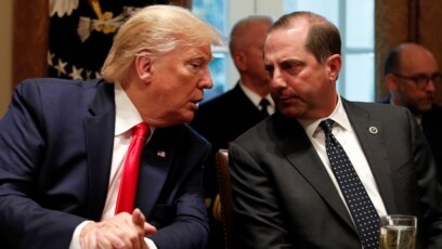 Ông Alex Azar và Tổng thống Trump trong một cuộc họp ở Nhà Trắng.