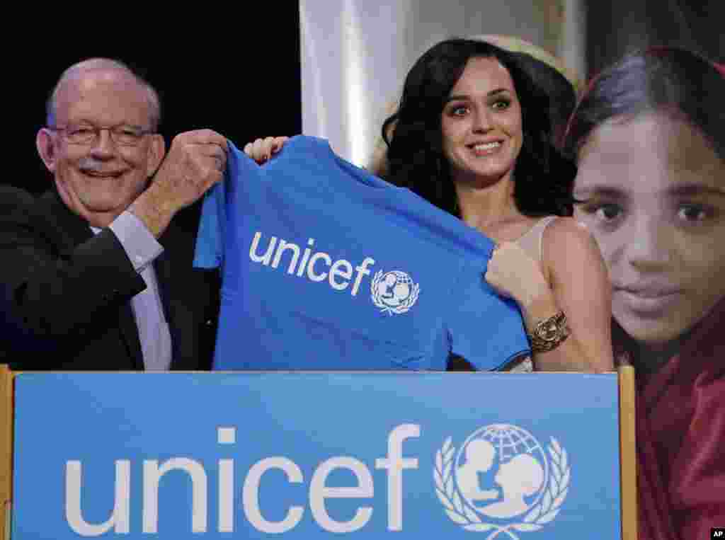 美国著名歌手凯蒂&middot;佩芮(Katy Perry) 是联合国儿童基金会（UNICEF ）的大使。