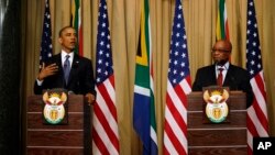 Presidentes Barack Obama e Sul africano Jacob Zuma em conferencia de imprensa.