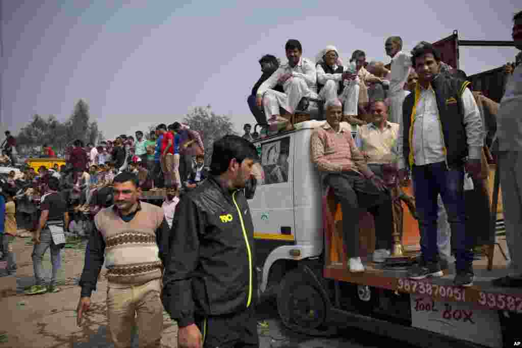 ہریانہ میں جاٹ برادری نے سرکاری ملازمتوں اور تعلیمی اداروں میں اپنے لیے کوٹے کا مطالبہ پورا نہ ہونے پر احتجاج شروع کیا تھا۔