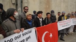 Afganlar’dan Kabil’deki Türk Büyükelçiliği Önünde Protesto