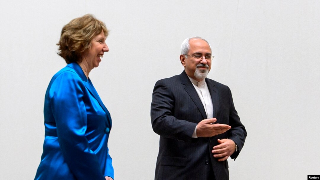 Bộ trưởng Ngoại giao Iran Mohammad Javad Zarif và Trưởng ban chính sách đối ngoại của Liên hiệp Châu Âu Catherine Ashton tại Geneva, ngày 15/10/2013.