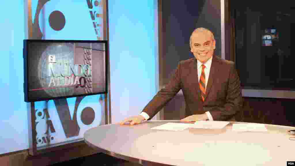 Gonzalo Abarca hosts El Mundo al Día, a fast-paced, Spanish-language newscast broadcast Monday through Friday. Gonzalo is a leading anchor of VOA&rsquo;s Latin America Division and is known for his expertise in international politics. 