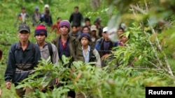 Kể từ tháng 10, hơn 100 người Thượng từ Tây Nguyên Việt Nam đã bỏ trốn sang Campuchea để tìm đường tị nạn vì lý do bị đàn áp tôn giáo và chính trị tại quê nhà.