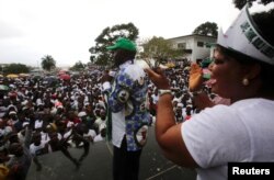 Supporters of Joseph Nyuma Boakai, Liberia's Vice President and presidential candidate of Unity Party (UP), attend their party's presidential campaign rally in Monrovia, Liberia, Oct. 7, 2017.