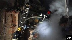 Пожарные потушили пожар в жилом доме в Харькове, Украина, 31 мая 2024 года.