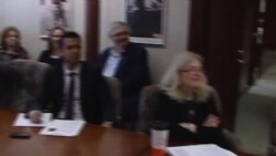 Botime të Luan Starovës në anglisht