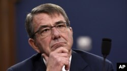 Menteri Pertahanan AS Ash Carter telah lama ingin membatalkan larangan orang transgender berdinas di militer.