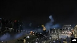 Policija i demonstranti sukobili su se blizu mesta planiranog prolaska gasovoda 