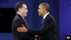 Митт Ромни и Барак Обама после завершения дебатов 