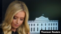 La portavoz de la Casa Blanca, Kayleigh McEnany, se dirige a los periodistas durante la rueda de prensa celebrada este 8 de julio de 2020.