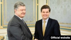 Президент України Петро Порошенко за Весс Мітчелл.