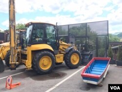 Bager parkiran ispred Kajaka