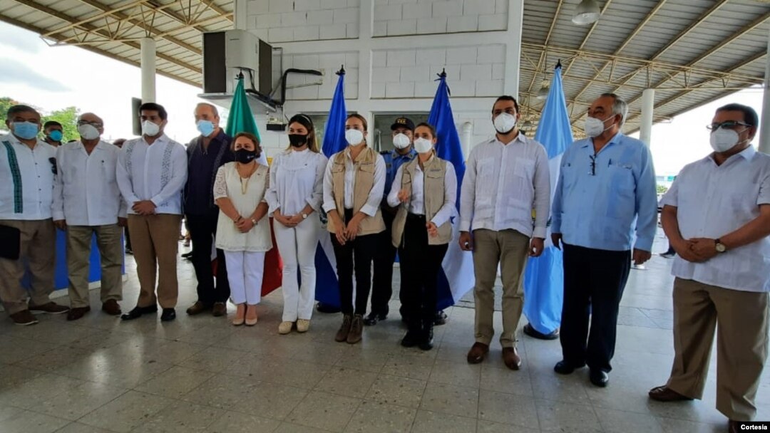 Autoridades consulares de Honduras, El Salvador Guatemala y México definen estrategias para frenar migración irregular. [Foto Cortesía presidencia Honduras]