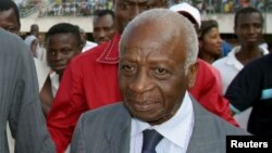 L'ancien président du Bénin, Emile Derlin Zinsou, au stade de Lomé, au Togo, 23 juillet 2006