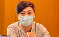 前香港政策透视主席、社工龚伟森表示，当香港公民社会失去政党的凝聚，年青人有很多天马行空的想法，希望去发声，寻找未来的出路 (美国之音/汤惠芸)