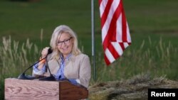 Anggota DPR AS Liz Cheney berbicara selama pesta malam pemilihan utamanya di Jackson, Wyoming, AS, 16 Agustus 2022. (Foto: REUTERS/David Stubbs)