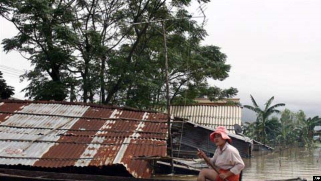 Các đợt mưa lớn ở miền Trung làm ngập 175 căn nhà và nhận chìm gần 1.700 hecta hoa màu của tỉnh Bình Thuận