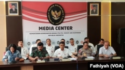 Jumpa pers mengenai demonstrasi mahasiswa di kantor Kemenkopolhukam, Selasa, 24 September 2019. (Foto: VOA/Fathiyah)