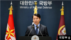 한국 국방부 김홍철 국방정책실장이 지난 23일 북한 측에 군사당국 회담을 제안하고 있다. (출처: 국방부)