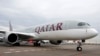 Sebuah Airbus A350 Qatar Airways di bandara di Frankfurt, Jerman. (Foto: AP)