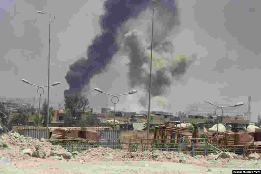 Airstrikes and car bombs over Old Mosul and surrounding areas as Iraqi forces have all but surrounded IS's last stronghold in the city in Mosul, Iraq, June 15, 2017. 