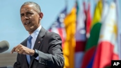 President Barack Obama delivers the commencement address at the 2016 class U.S. Air Force Academy in Colorado Springs, Colorado, June 2, 2016. 