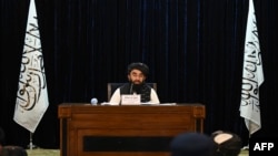 Le porte-parole des talibans, Zabihullah Mujahid, lors d'une conférence de presse à Kaboul, le 7 septembre 2021. 