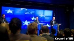 Chủ tịch Hội đồng châu Âu Herman Van Rompuy và Chủ tịch Ủy hội châu Âu Jose Manuel.Barroso