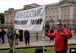 A favor de la presencia de Donald Trump salieron a las calles sus simpatizantes en Londres.