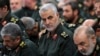 Генерал Кассем Солеймані (в центрі) на зустрічі в Тегерані 18 веренсня 2016 р.