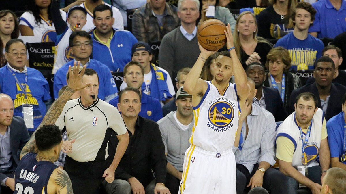 Warriors set NBA record with 73rd victory