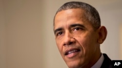 Tổng thống Obama phát biểu từ phòng Nội các Tòa Bạch Ốc.