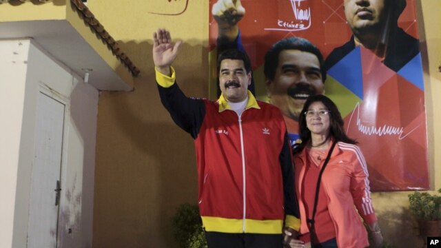 La pareja presidencial venezolana ya se encuentra de regreso en Venezuela, pero no se ha pronunciado sobre el caso de sus sobrinos ni el operativo que se llevó a cabo entre la policía local de Republica Dominicana y la agencia antidrogas de Estados Unidos, la DEA.