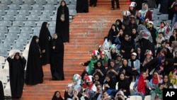 حضور محدود زنان در استادیوم - مسابقه ایران و کامبوج