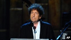 Dylan aceptó el Nobel de Literatura, pero no asistirá a la ceremonia del 10 de diciembre en Estocolmo.