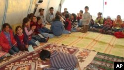 Kar û Xebatên Civakî di Çadiran de